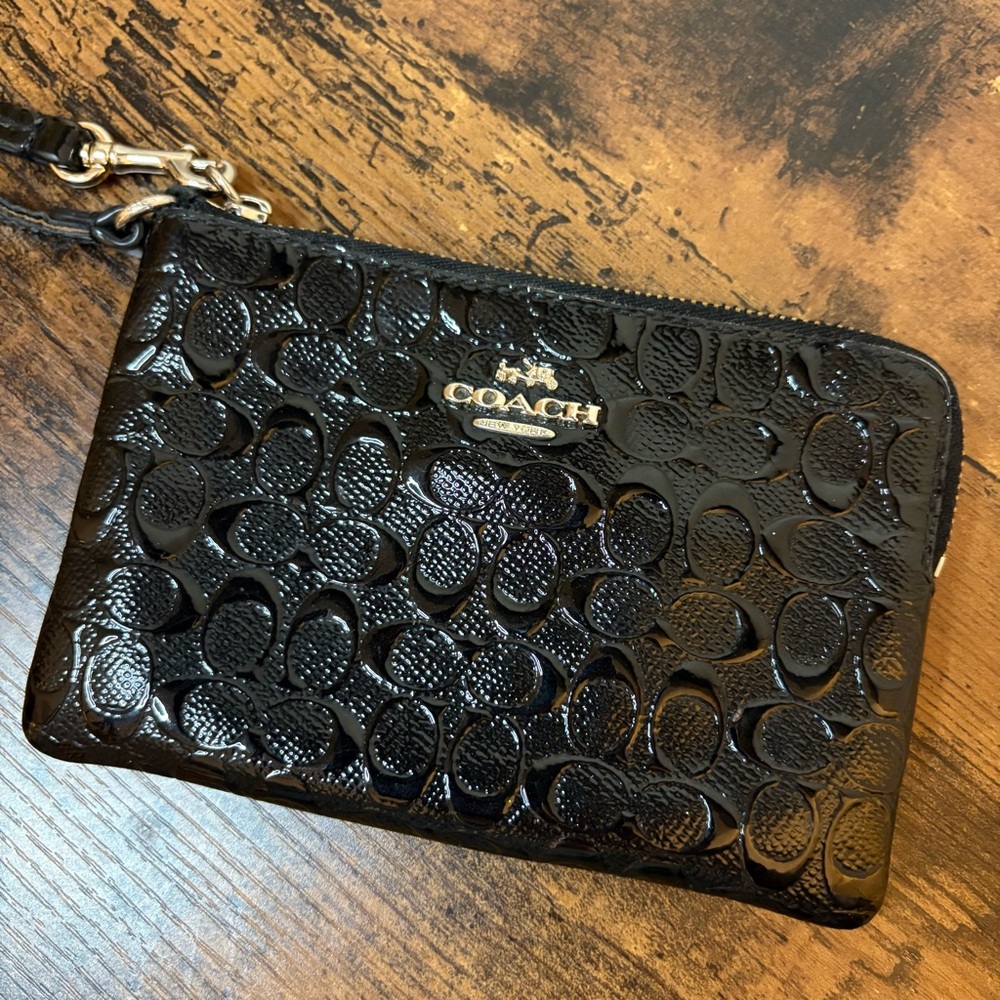 Coach | Corner Zip Wristlet Debossed Leather, Black - Picture 7 of 13